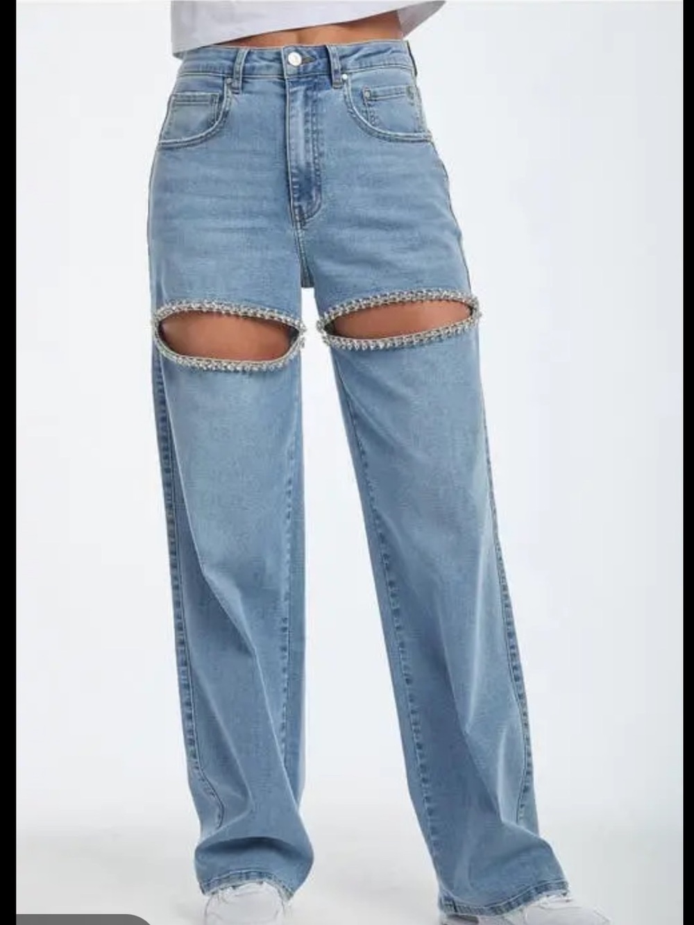 The Noli Shop Women’s Ivanka Crystal Knee-Slit Jeans in Medium Blue Size 28
